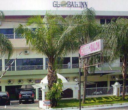 Global Inn Keluarga Sedati Eksteriør bilde
